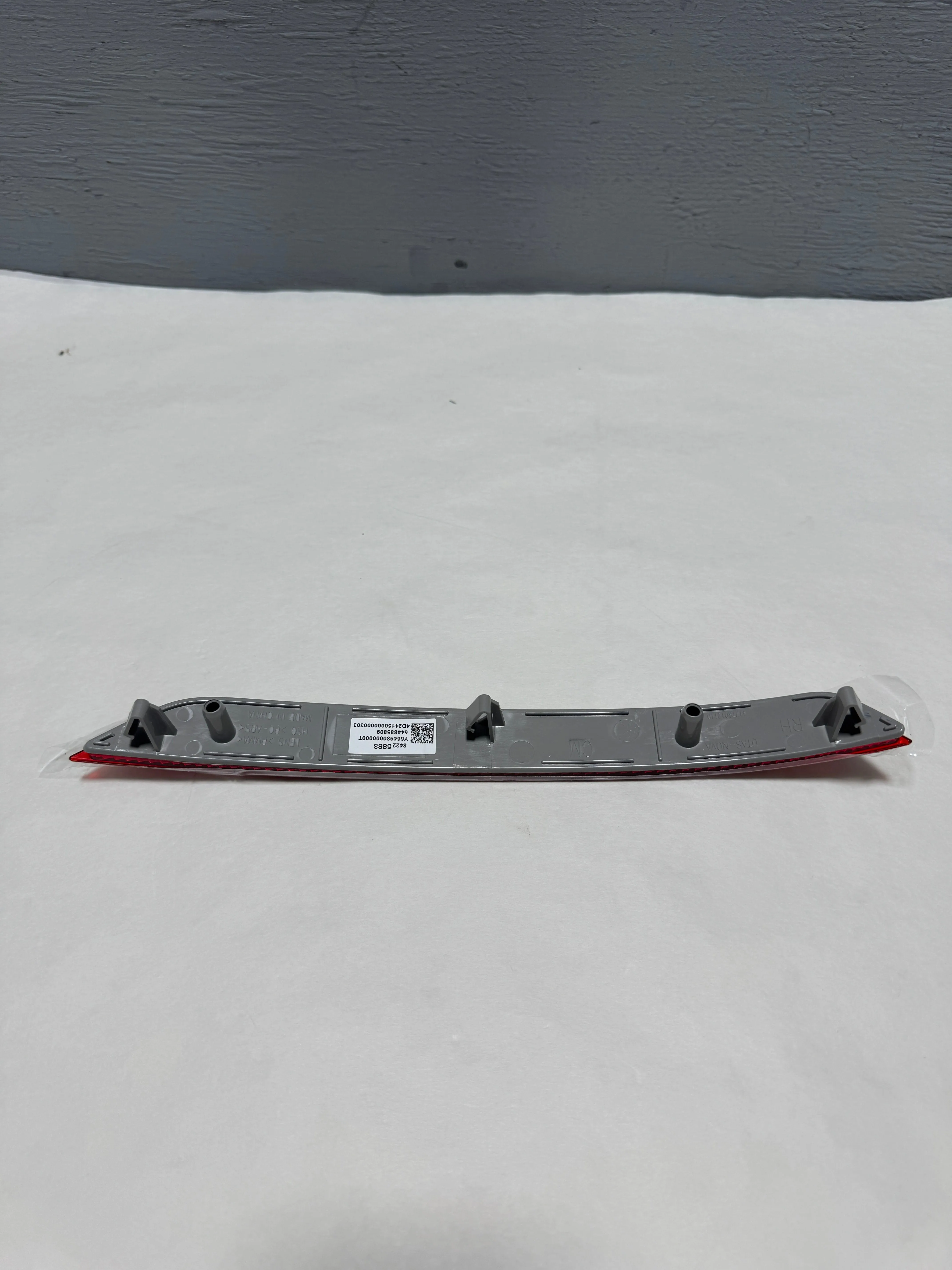 2018-2023 GMC Terrain Passenger Side Rear Bumper Red Reflector OEM
