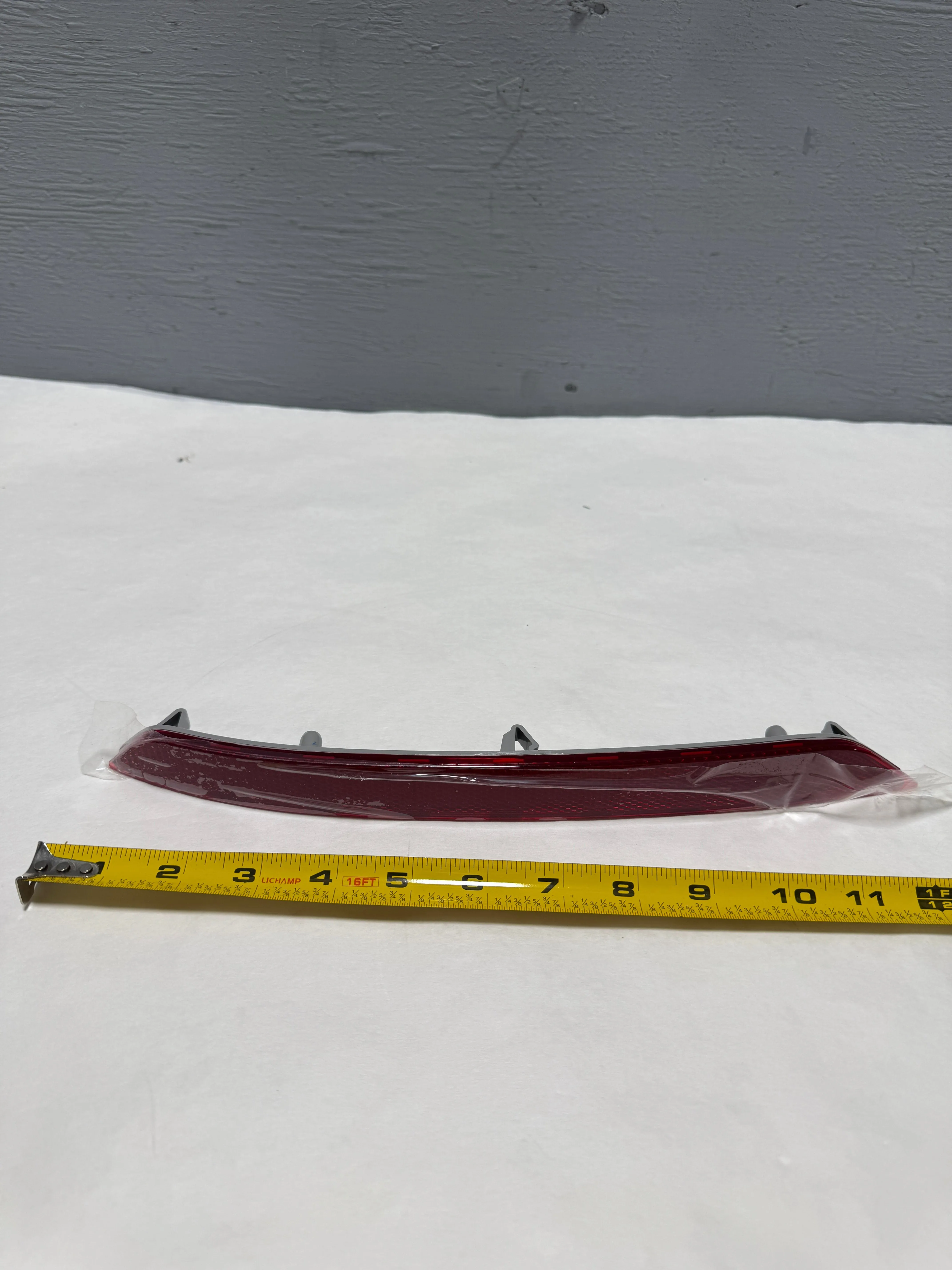 2018-2023 GMC Terrain Passenger Side Rear Bumper Red Reflector OEM