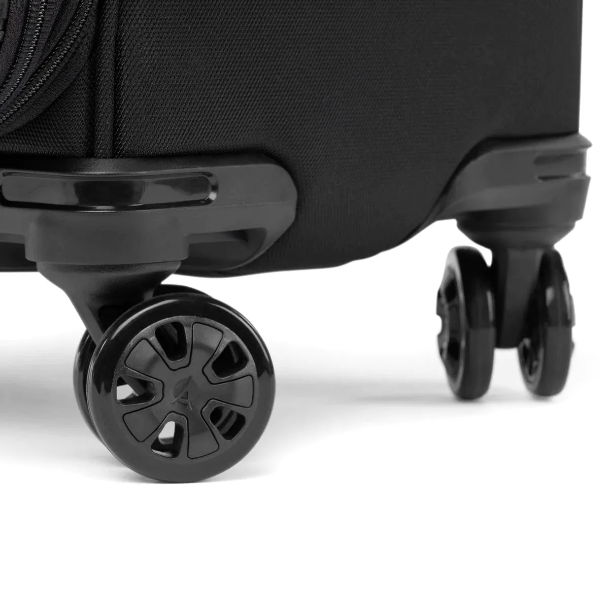 Travelpro Crew Classic Large Check-in Expandable Spinner Luggage